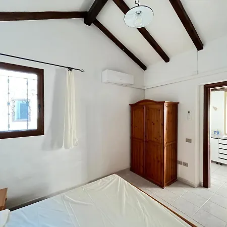 Nassia 2 By La Via Del Mare Viaggi E Vacanze וילסימיוס