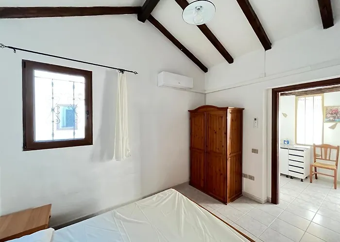 Nassia 2 By La Via Del Mare Viaggi E Vacanze וילסימיוס